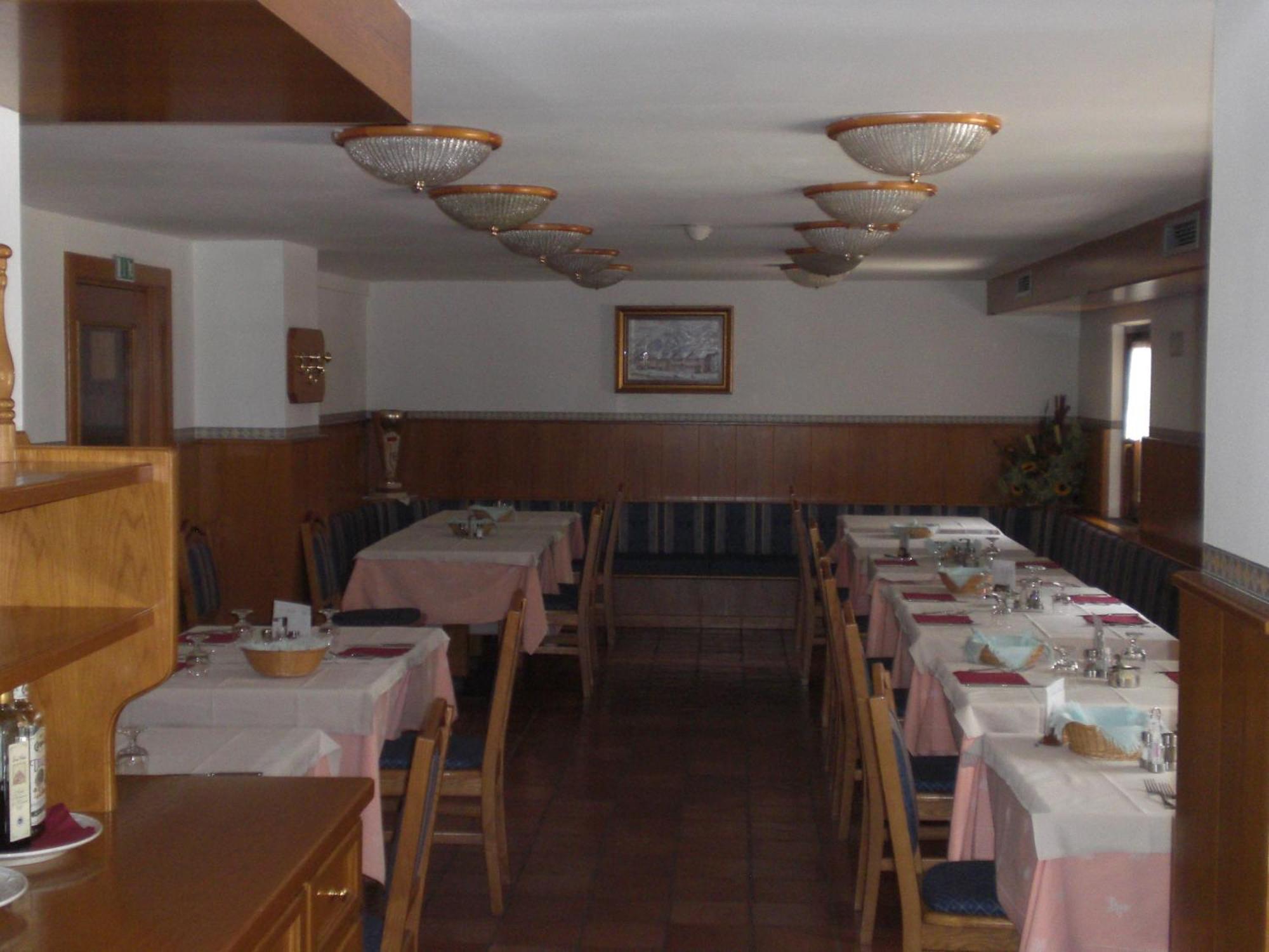 Hotel Edelweiss Passo del Tonale Exterior photo